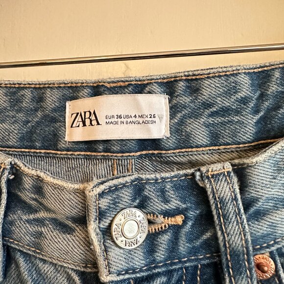 Zara "High Rise TRF Straight Leg Jeans" in Blue, size 4(27), No Stretch. Raw Hem - Picture 3 of 3
